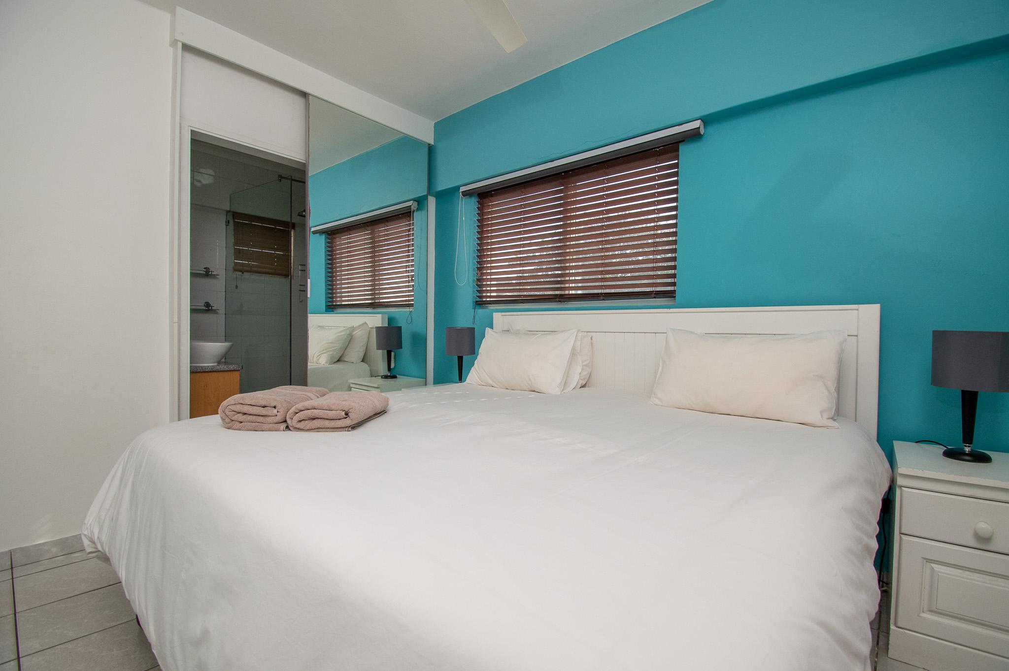 17 Bronze Bay - 2 Bed - photo 2