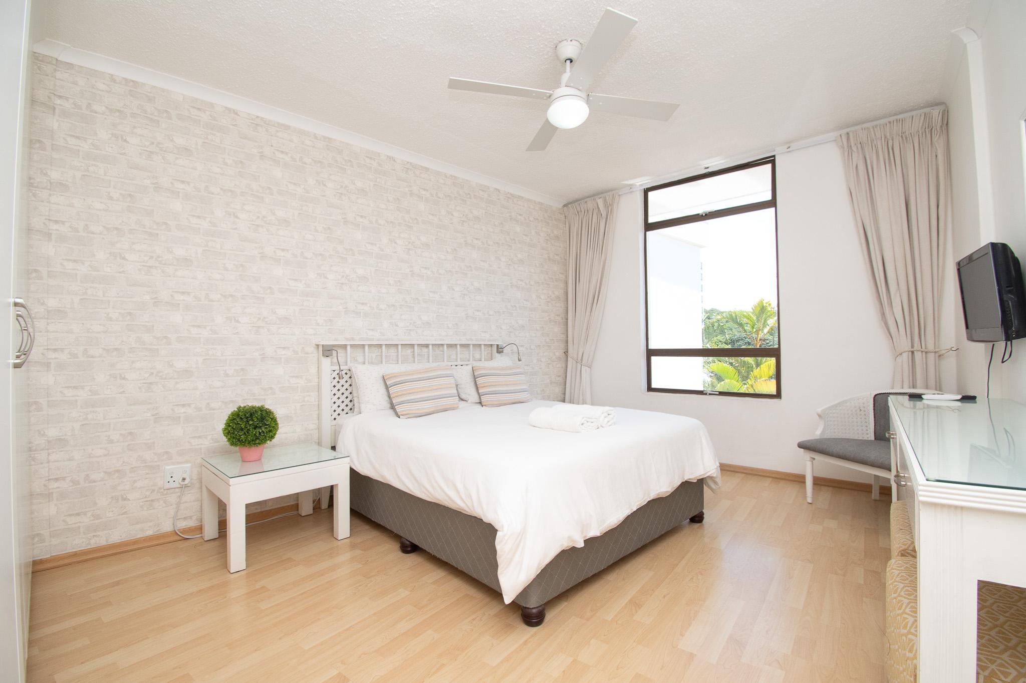 423 Breakers Resort - photo 3
