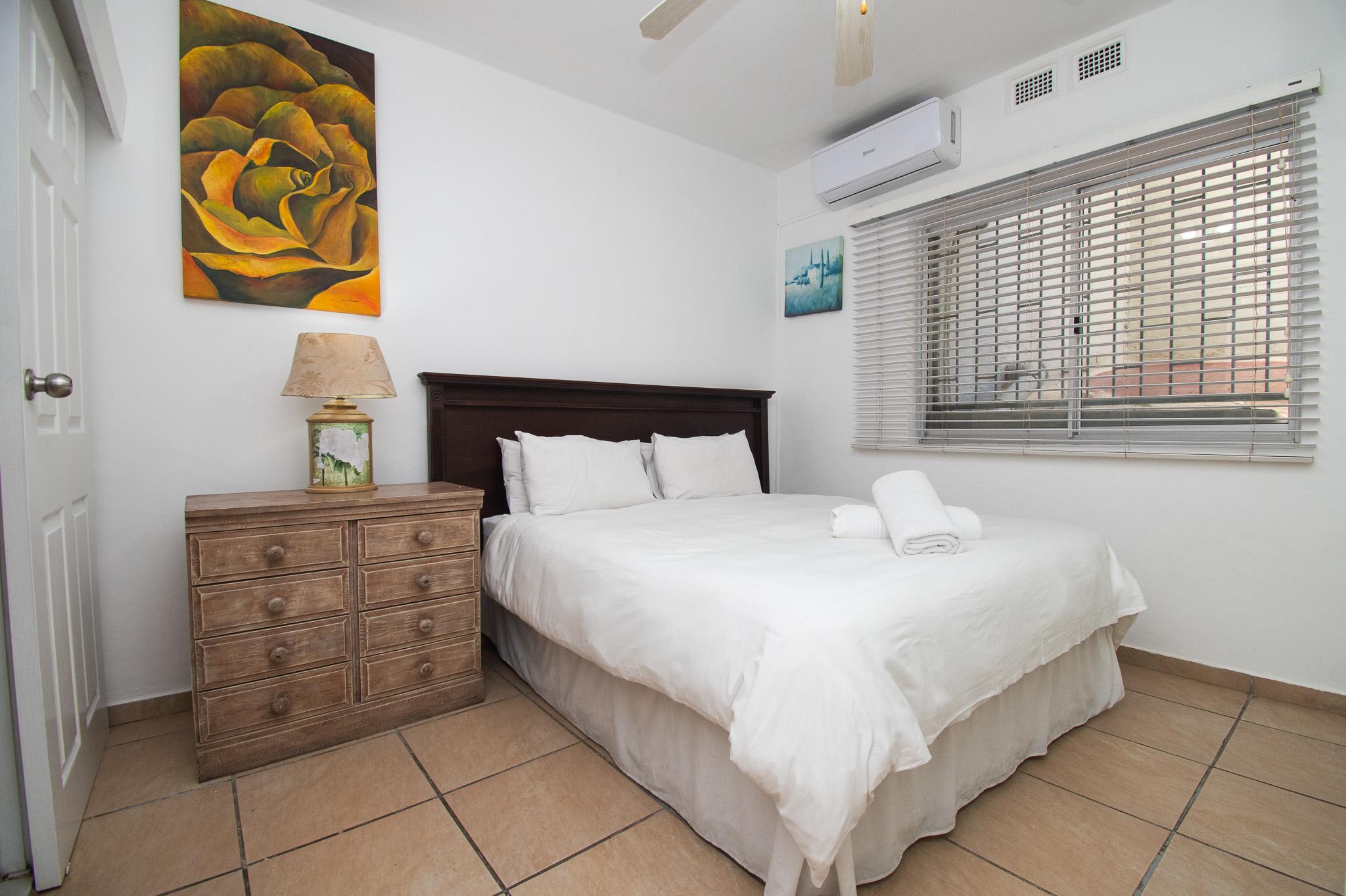 1 Bronze Bay - 2 Bed - photo 2