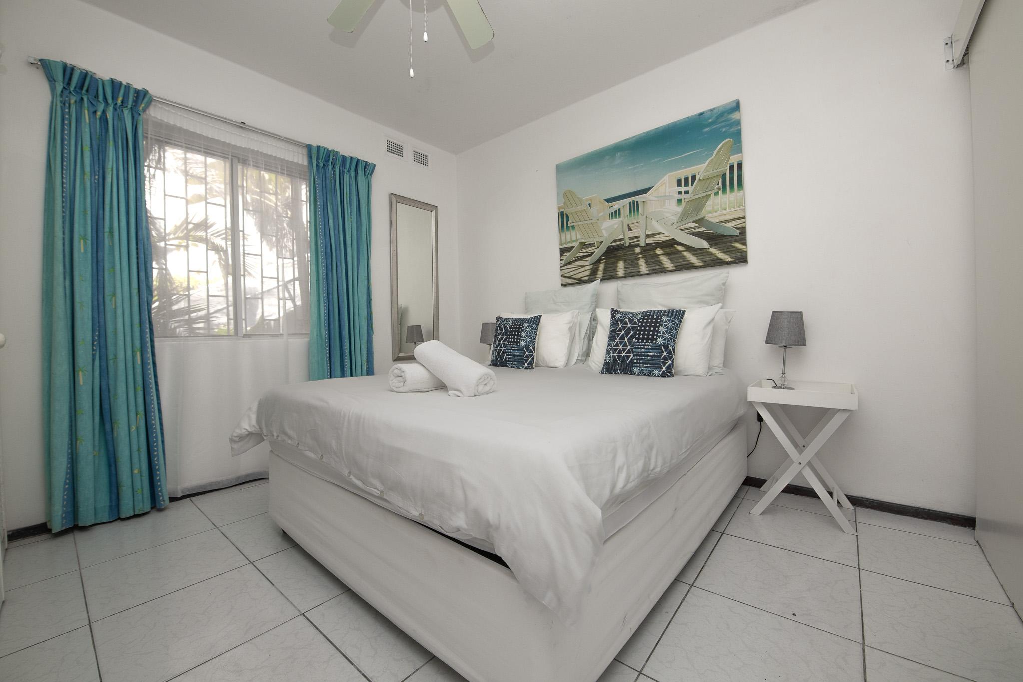 8 Bronze Bay - 2 Bed - photo 2