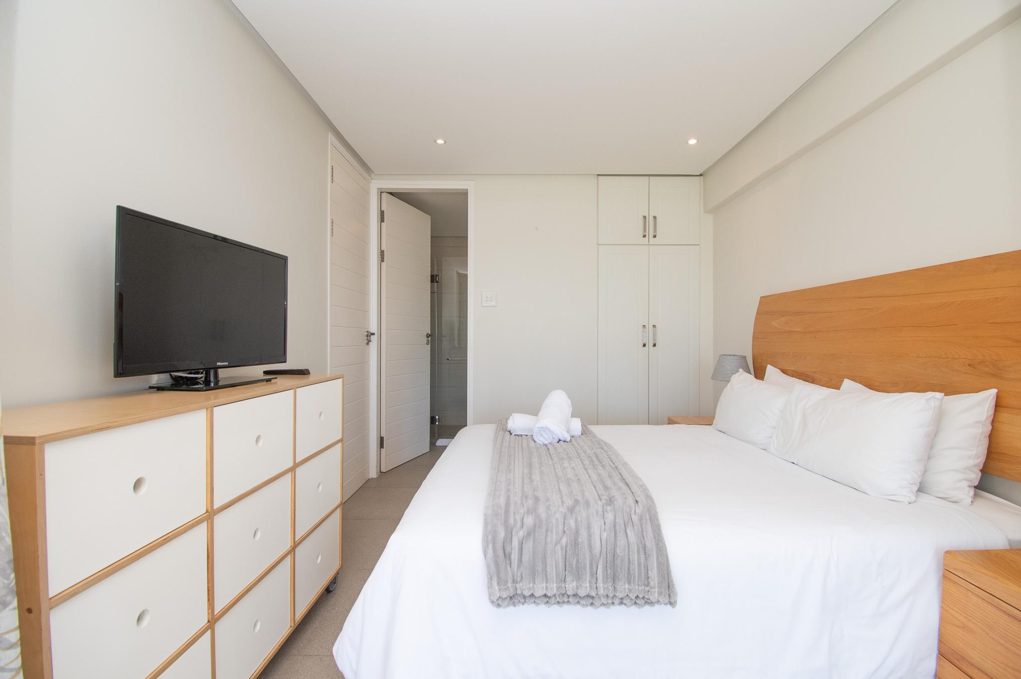 1 Bronze Beach - 2 Bed - photo 2