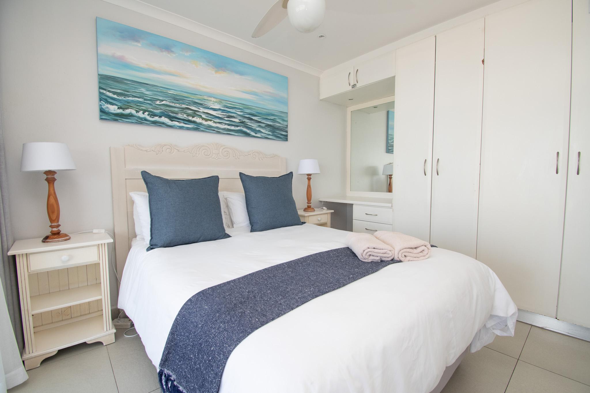 15 Bronze Bay - 2 Bed - photo 2