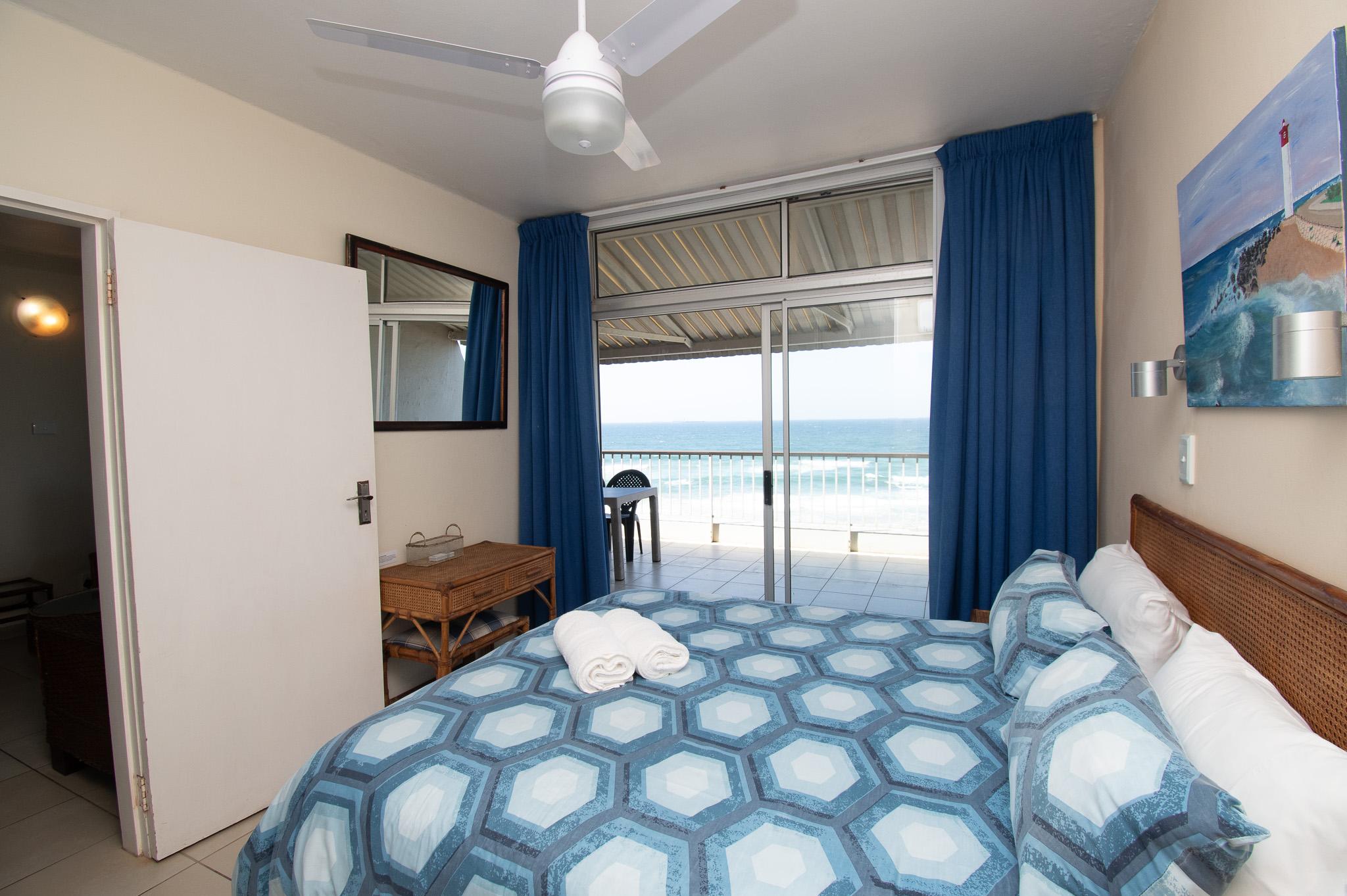 11 Bronze Bay - 2 Bed - photo 2