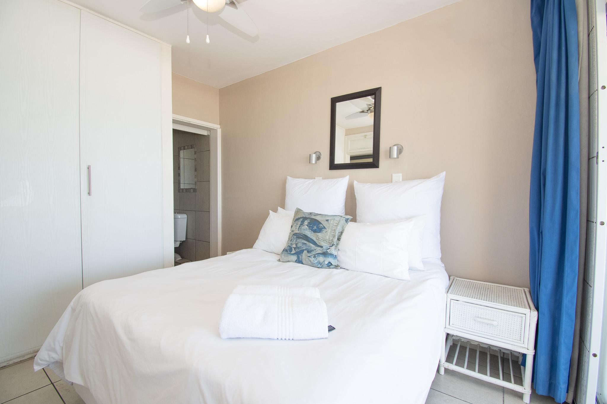 10 Bronze Bay - 2 Bed - photo 2