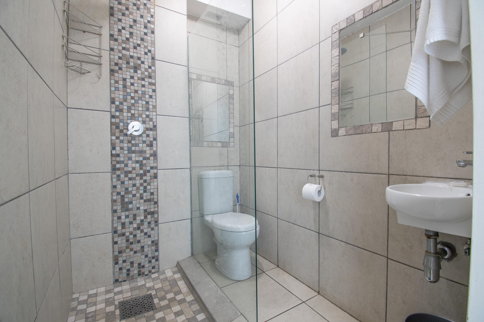 10 Bronze Bay - 2 Bed - photo 3