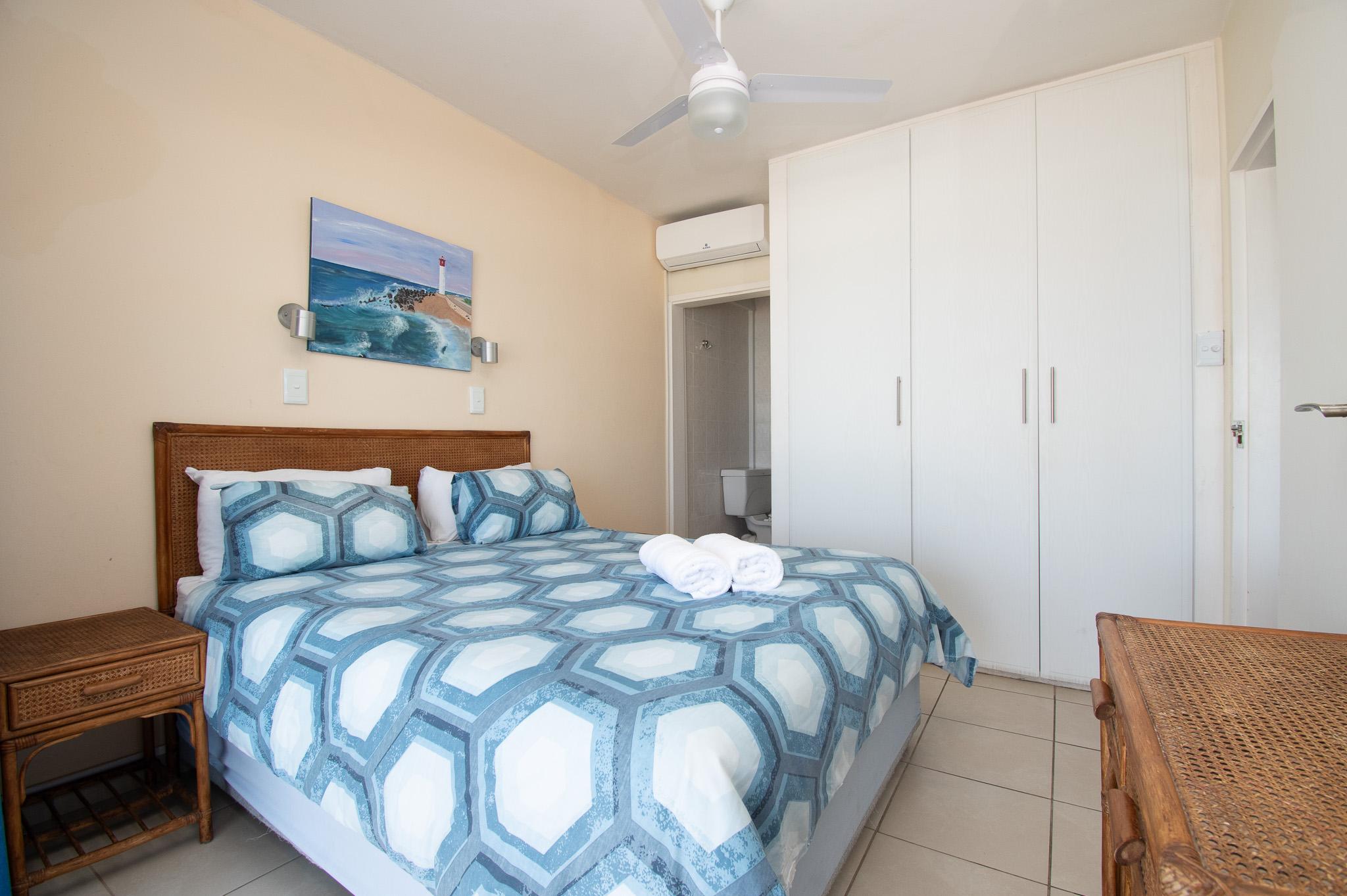 11 Bronze Bay - 2 Bed - photo 4